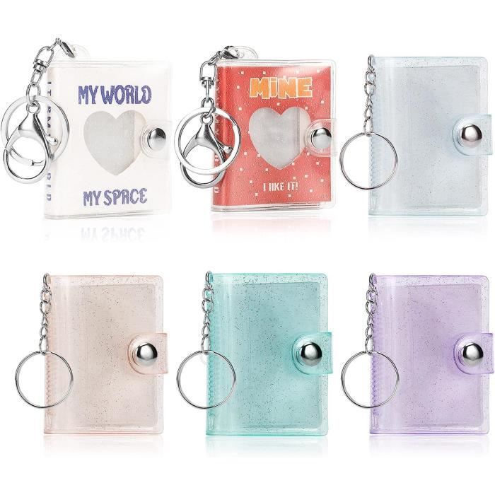 Stray Cadeaux Kit, SKZ Merch Pour Stay Avec 1 Photocard Holder, 1 Post It 50 Feuilles 1 Miroir 1support Telephone 2 Pins Aleatoires 1 Porte Clef 55 Photocards 95 Autocollant Marque Generique