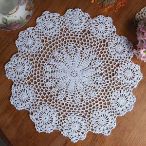 Lot De 2 Napperons Au Crochet Faits Main - Article D'occasion En Bon état