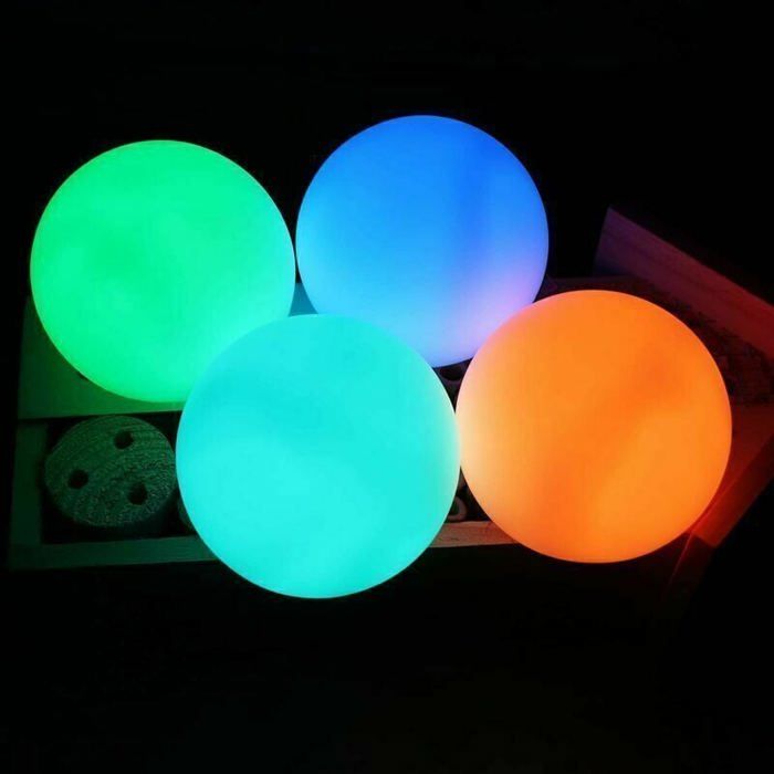 Lot de 4 Lampes de Piscine Flottantes Boule Lumineuse LED Étanche IP68 16 Couleurs RVB avec Télécommande pour Baignoire Extérieur