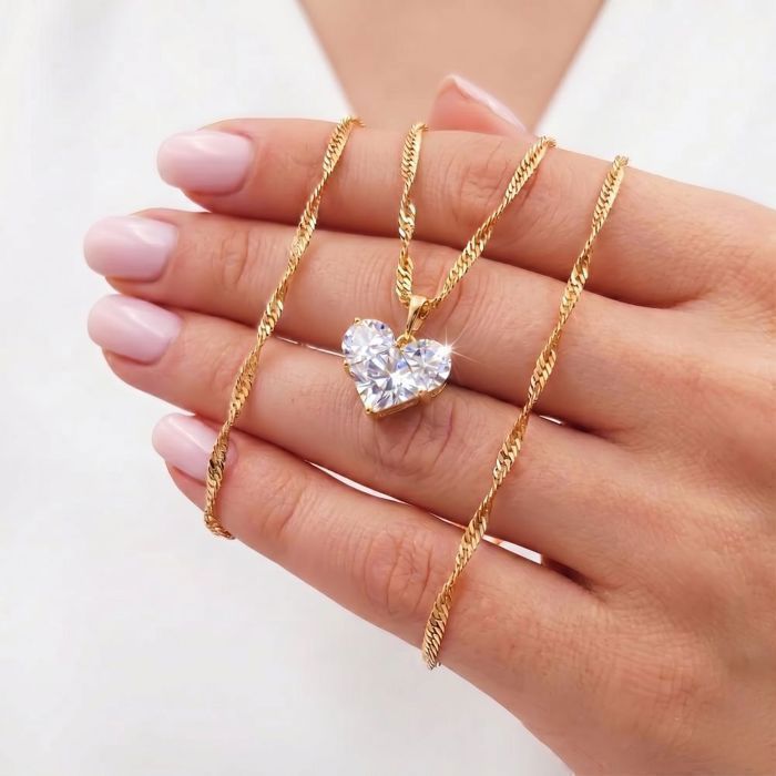 Collier Pendentif Cœur En Cristal Blanc Plaqué Or Jaune 750/1000 - Longueur 41-45 Cm, Neuf Avec étiquettes