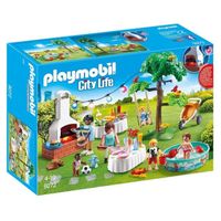 Playmobil 9269 Cuisine aménagée - City Life - Grande Cuisine familiale  complètement équipée avec mobilier et Vaisselle - pour aménager La Maison