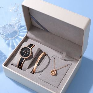 Coffret Montre Femme Bijoux Cygne Quartz Montre Bracelet Collier Anneau  Boucles d'oreilles - Etanche Accessoires - Cadeau Pour Femme ,  Tendance-Chic-Classique - Achat/vente montre Mixte Adulte Noir - Cdiscount