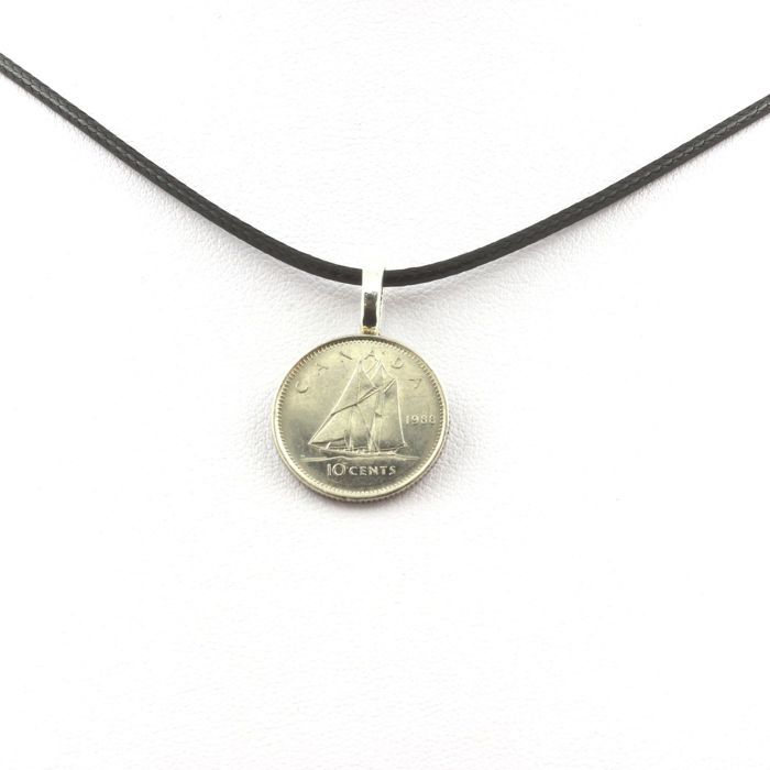 Comparer les prix de Collier - ABIJOUX - Pièce Canada 10 cents - Élisabeth II - Cordon cuir noir - 45 à 50 cm