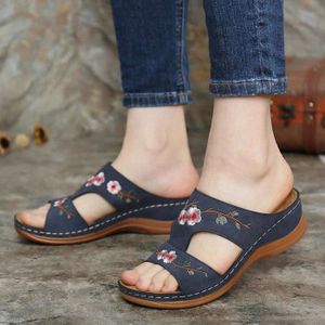 chaussure compensée fleurie