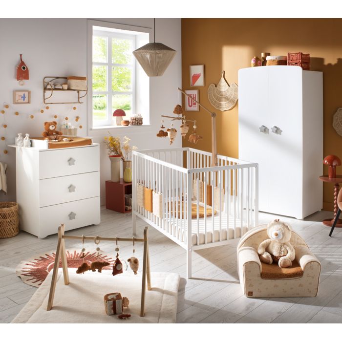 Chambre bébé complète Basic Lit 120x60 tout barreaux Commode à langer 3 tiroirs et Armoire 2 portes - boutons étoiles - BASIC