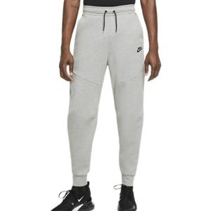 PANTALON DE SPORT Pantalon de survêtement Nike Tech Fleece