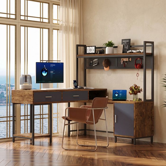 Bureau en L style industriel avec tiroirs et panneau arrière en treillis métallique noir + finition bois (chaise non comprise)