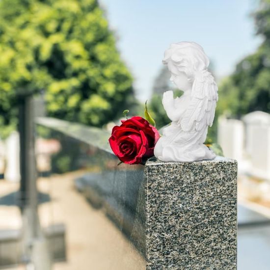 Ange pour tombe, pierre tombale, décoration funéraire Disponible