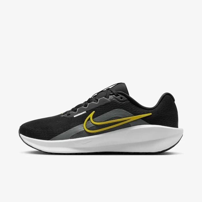Nike Downshifter 13 Men Road Running Shoes