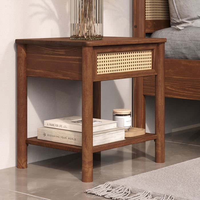Table de Chevet CEFIRA avec 1 Tiroir en Bois Massif Couleur Châtaignier Design Élégant en Rotin avec 1 Étagère