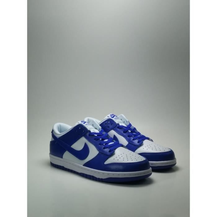 basket blanche et bleu