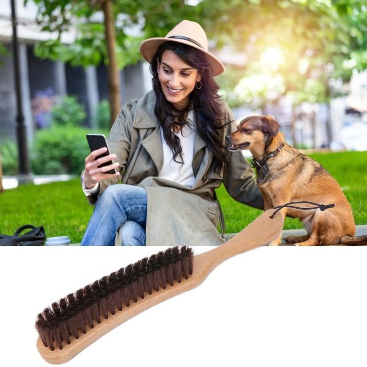 Brosse à Vêtements En Poils De Sanglier Et Manche En Hêtre - Pour Costumes, Laine, Velours, Poils D'animaux