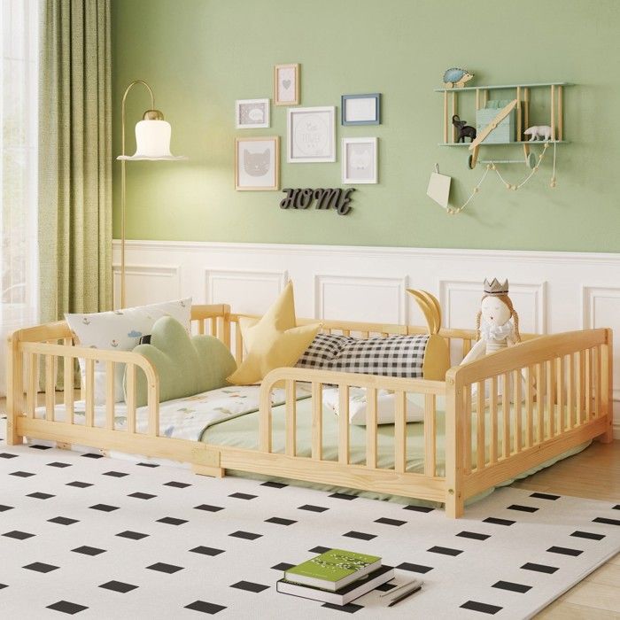 Lit de sol double enfant pin naturel 140x200cm barrières sécurité entrée centrale design pratique sans matelas Lit de sol double enfant pin naturel 140x200cm barrières sécurité entrée centrale design pratique sans matelas