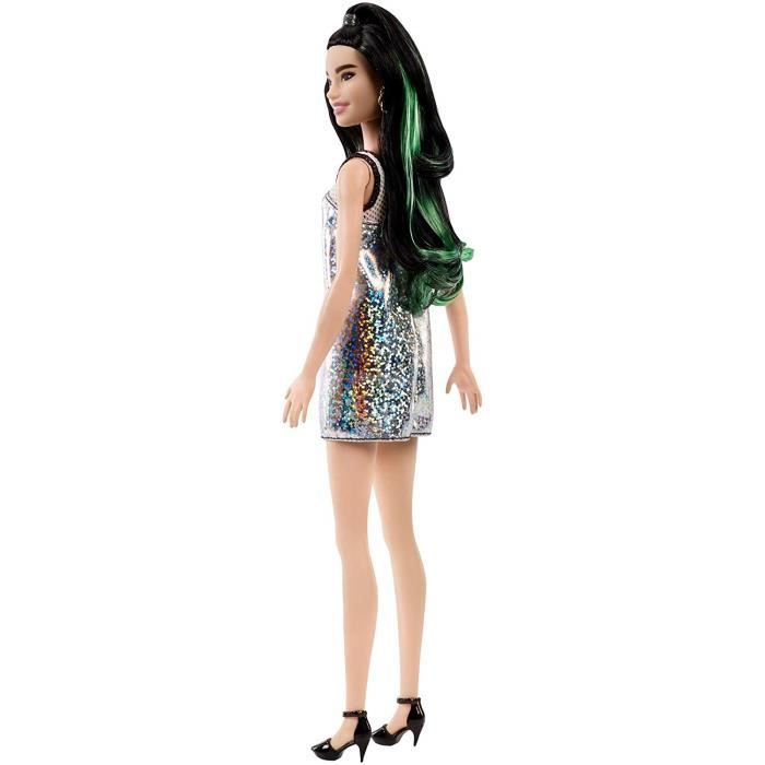 Barbie Fashionistas poupee mannequin 110 avec longs cheveux noirs et meches vertes et robe debardeur pailletee jouet pour enfan Cdiscount Jeux Jouets