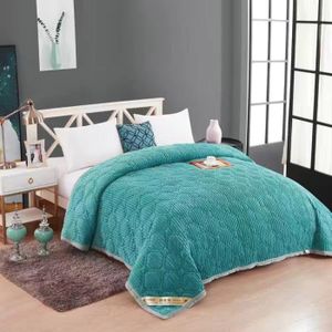 CPDD Couverture de lit de luxe en flanelle velours en peluche comme couvre- lit/couvre-lit (90 x 66, bleu marine) - Doux, léger, chaud et confortable bleu  marine 66x90 IN 
