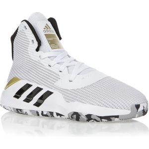 une basket chaussure