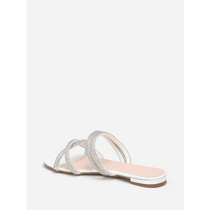 Mules plates blanches multi brides en strass