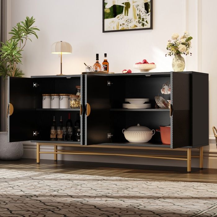 Buffet à texture en relief meuble à quatre portes poignées en métal doré brossé pieds de table laqués brillants noir 160x40x82cm Buffet à texture en relief meuble à quatre portes poignées en métal doré brossé pieds de table laqués brillants noir 160x40x82cm
