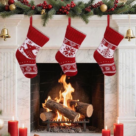 Lot De 3 Chaussettes De Noël Tricotées - 40x22 Cm - Motifs Renne, Sapin, Rayures - Décoration Et Pochette Cadeau