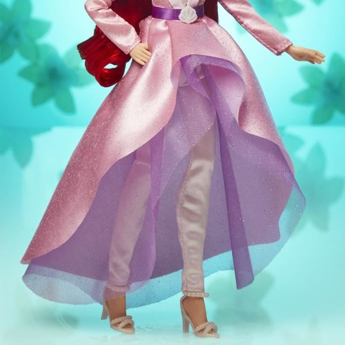 Disney Princess Styles marins, poupée Ariel avec robe étincelante et tenue  de sirène, chaussures et diadème 