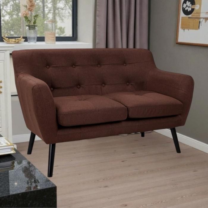 Canapé 2 places Ellen 130 cm de large en tissu avec pieds en bois - Marron Canapé 2 places Ellen 130 cm de large en tissu avec pieds en bois - Marron
