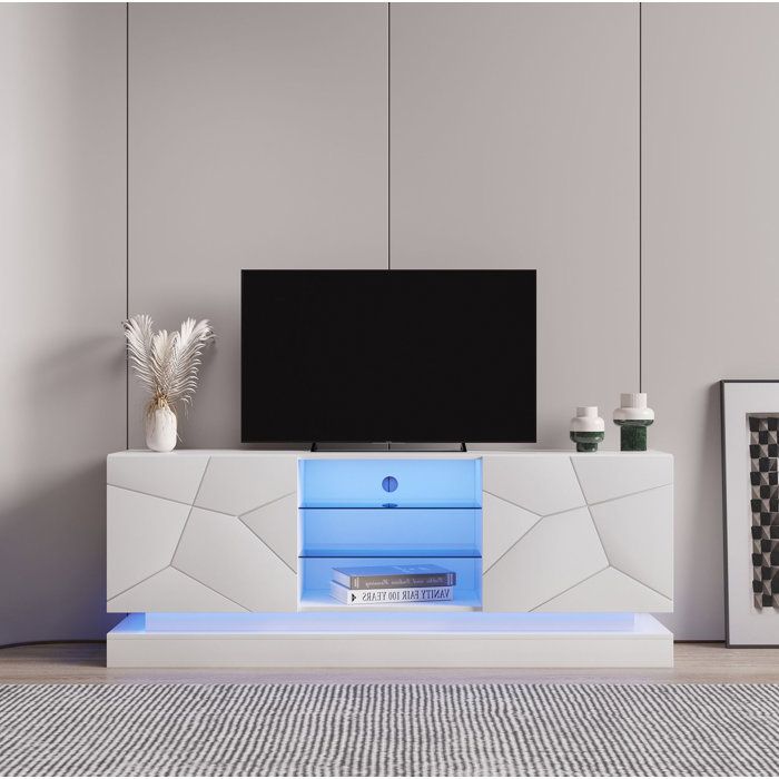 Meuble TV blanc mat avec rangement étagères réglables et charnières silencieuses