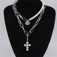 Collier Ras de Cou Argent avec Pendentif Croix en Perles de Nacre - Bijou Religieux Chrétien de Mode