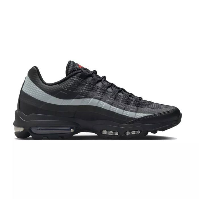 black and white air max 95 ultra