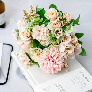 Belle d/écoration de mariage Fleurs en soie 1 bouquet de 28 marguerites artificielles Green de f/ête Taille unique