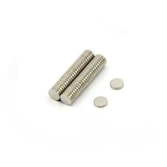 First4magnets MOD11-50 Aimant en Néodyme N42 0,1 kg dattraction 5 x 2 x Epaisseur 0,5 mm Paquet de 50 