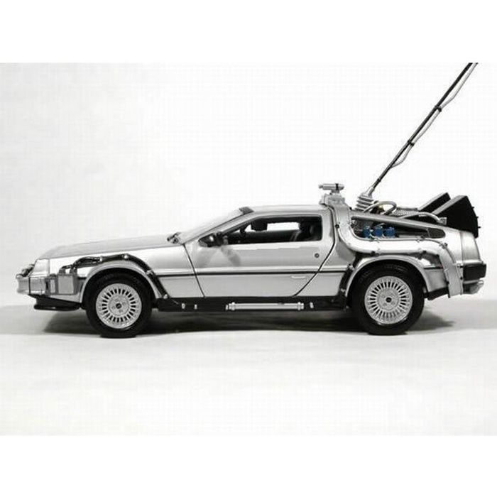 Vehicule Metal Delorean 1 Retour Vers Le Futur I Au 1 24 Achat