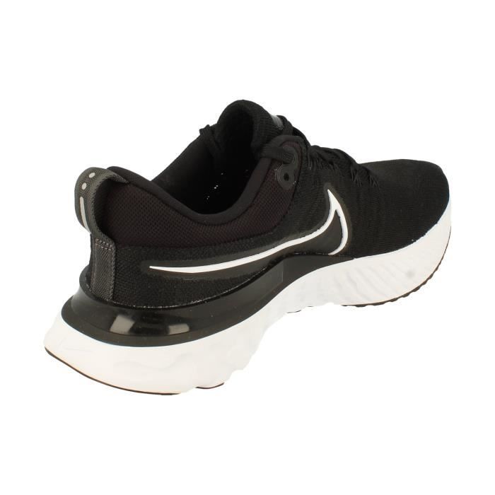 Nike react noire 2025