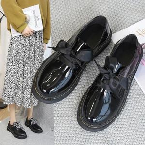 Chaussure femme vernis cuir noir Derby Cdiscount