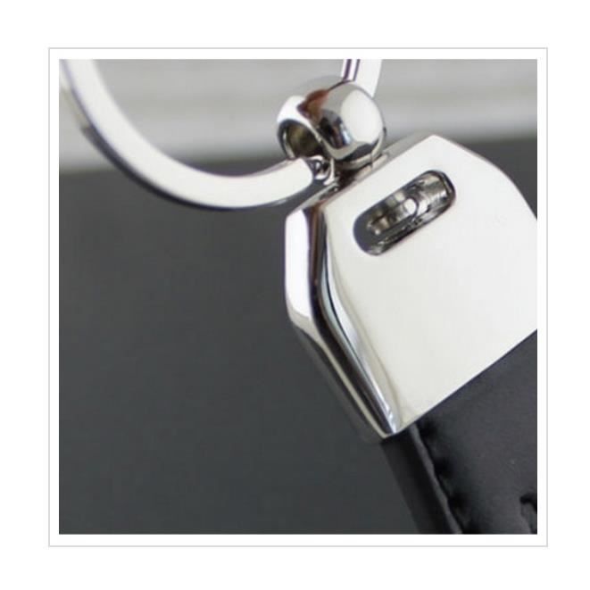 Porte-clés Voiture Volvo Personnalisé - Pour Modèles V40, V50, V60, V70, V90, Avec Logo, En Argenté