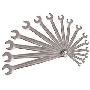 Jeu de 16 clés mixtes métriques - KS TOOLS - 922.0045 - 8 à 24 mm livré en boite - Angle de fourche et œil incliné à 15° - 16 pcs