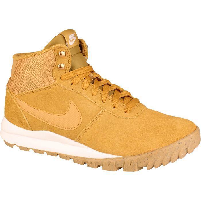 Nike Basket Nike Hoodland Suede - NIKE - Homme - Cuir - Beige - Lacets