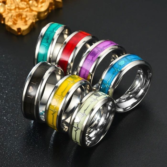 Acheter Veilleuse Mode Design Fluorescent Résine Lumineuse dans le Noir Bague Doigt Anneau Lumineux