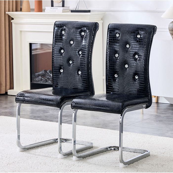 Lot de 2 chaises de salle à manger noires 42 x 56 x 102 cm PVC aspect croco boutons cristal métal chromé