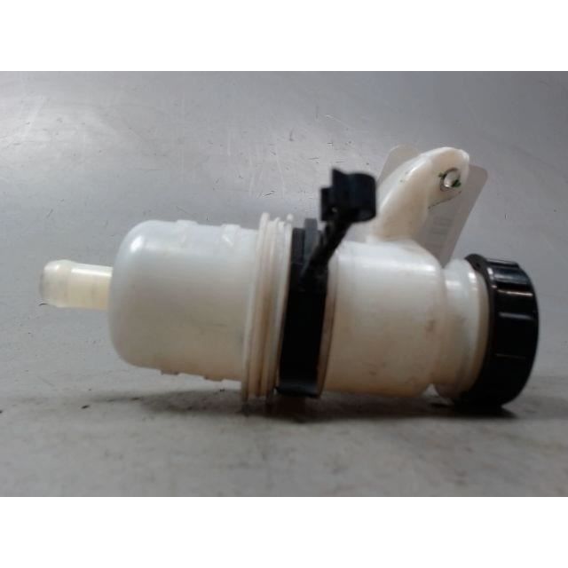 RACCORDEMENT RESERVOIR RESERVOIR POMPE LIQUIDE DE DIRECTION ASSISTEE