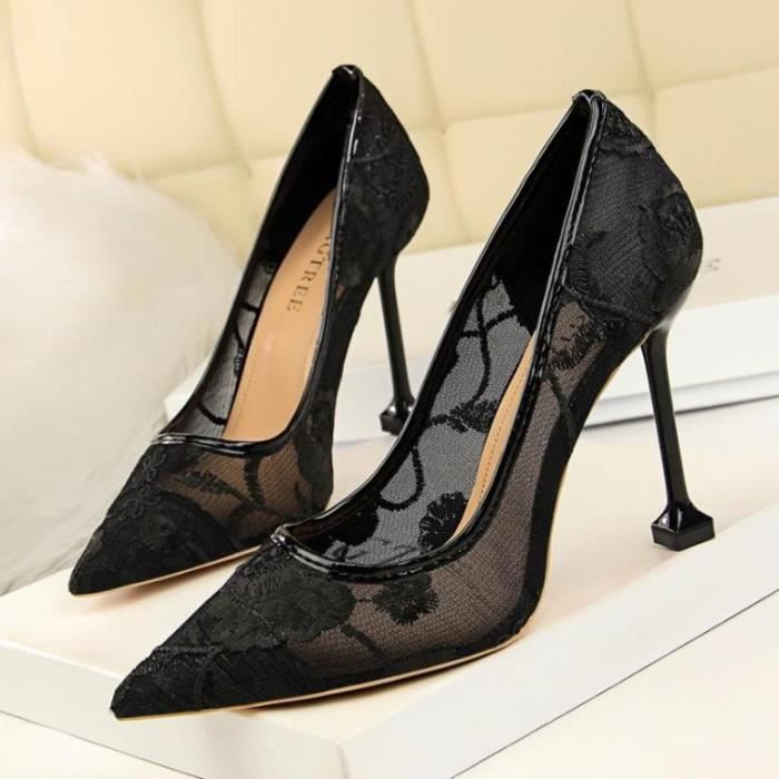 Escarpins de luxe femme sale