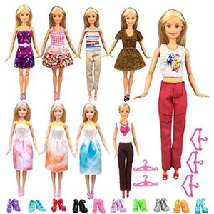 Fat-catz-copy-catz v/êtements bottes et accessoires pour poup/ée Barbie Sindy dont des cintres miroirs et lunettes lot de 9