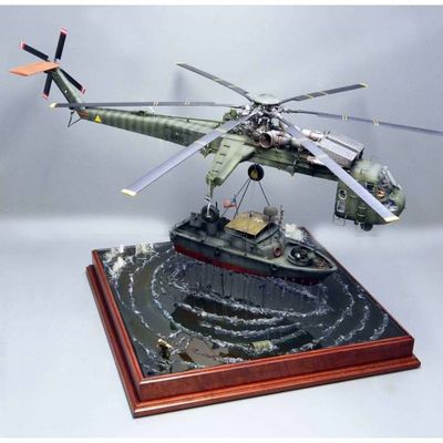 ICM – Maquette Hélicoptère Sikorsky CH-54A Tarhe 1/35 – Kit Plastique à Assembler, Dès 14 Ans