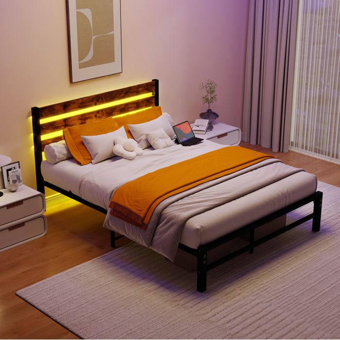 Cadre de lit 140 x 200 cm EVRYAE avec tête de lit LED intégrée et ports USB rangement 27 cm métal et MDF