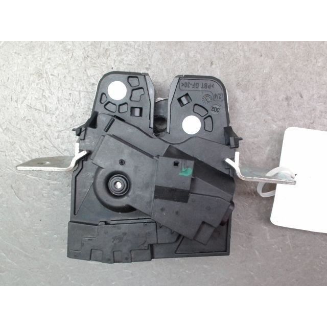 Serrure De Hayon Avec Tirage Électrique Pour Mercedes Classe E Break W211 S211 VF211 - Remplacement A2117400036 / A2117400535 - Qualité Premium ECP MOBILITY