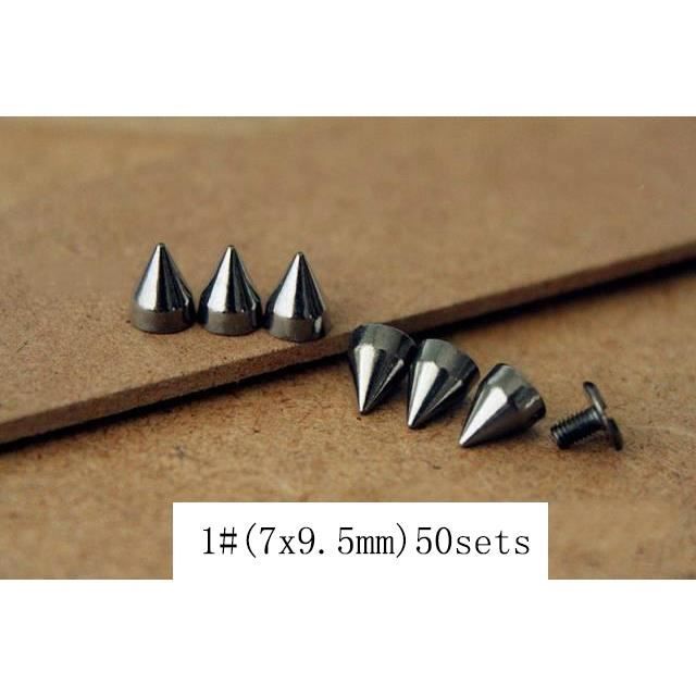 7mm x 7mm Goujons en forme de pyramide Rivets Clous à pointes Punk Head
