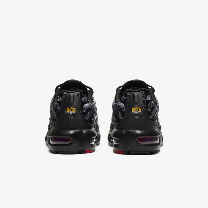 red black gold air max plus