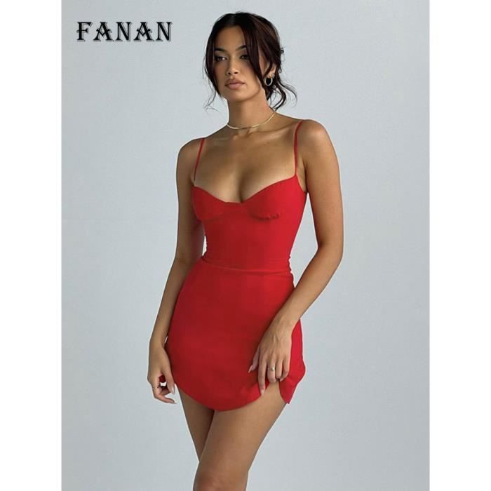 Fille en mini robe clearance