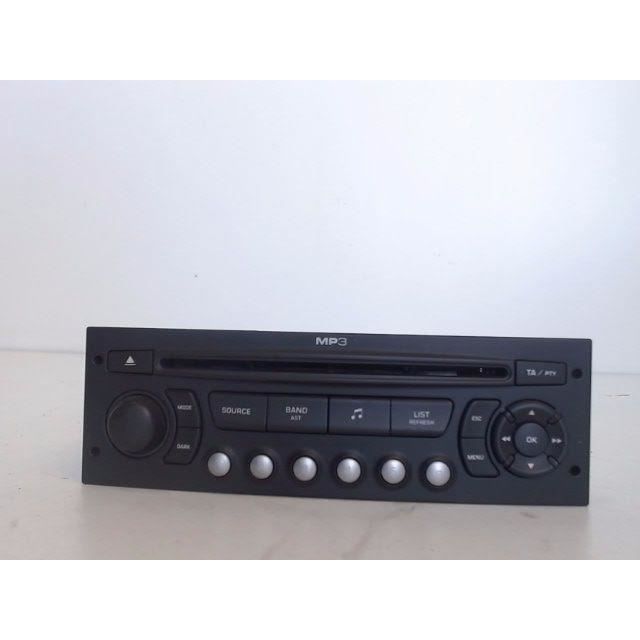 PIECES AUTO D'OCCASION - 6579PZ - KIT D'INSTALLATION D'AUTORADIO - AUTORADIO CITROEN C5 2008- - E1-351046