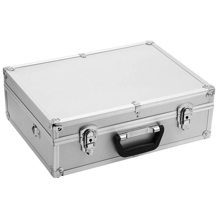 Boîte à outils professionnelle en aluminium isolée sur fond blanc Photo