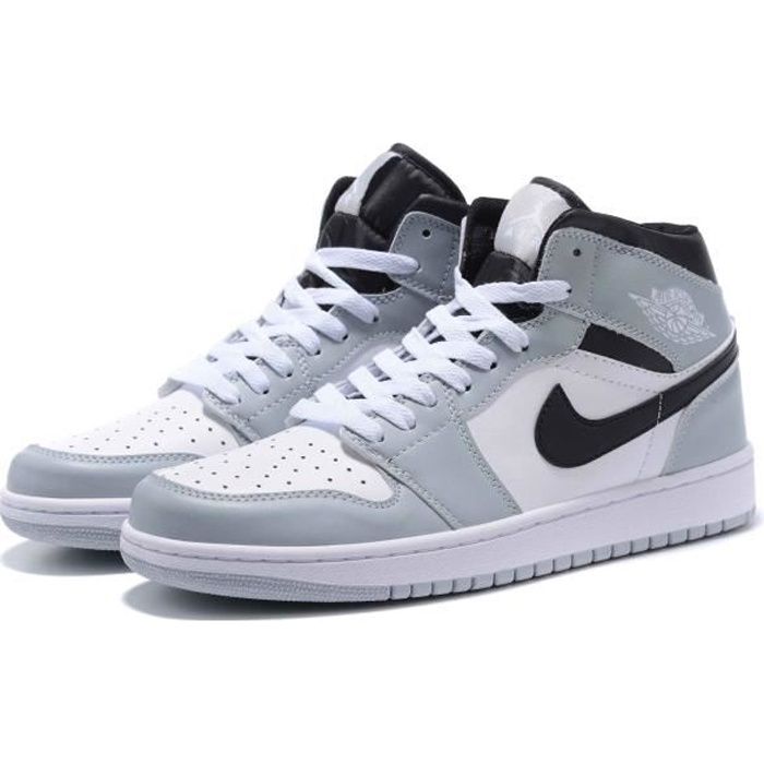 Basket Jordan 1 Mid Chaussure pour Homme et Femme Gris Blanc Noir Gris  Blanc Noir - Cdiscount Chaussures